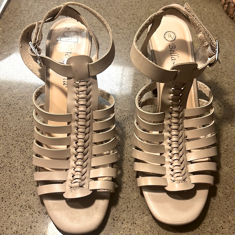 BELLA VITA-NEW. Heeled sandals